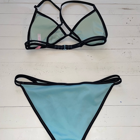 Victoria Secret Bikini - Picture 5 of 6